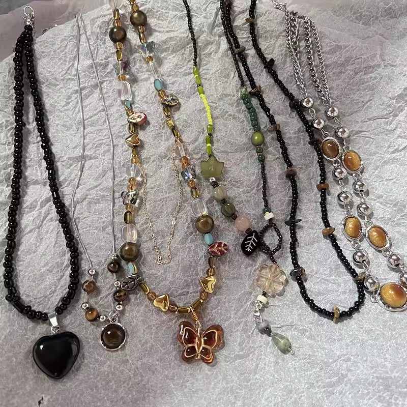 Butterfly Clasp Deployant - مجموعة قلادات بوهو من حجر عين