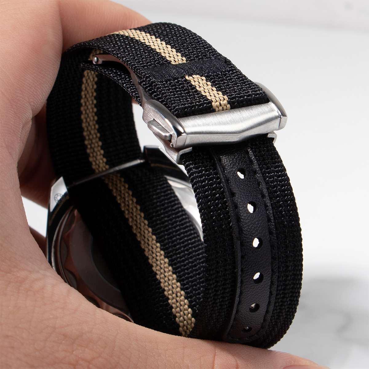 حزام ساعة مضلع فاخر من النايلو - مراجعة Nato Strap Nylon وسعره
