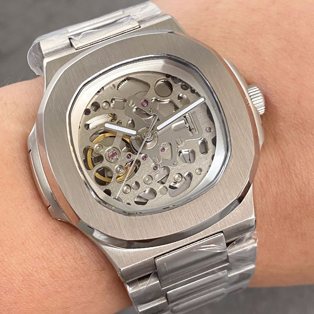 ساعة تاندوريو 40 مم بزجاج اليا - مراجعة Patek Philippe Watch Nautilus وسعره