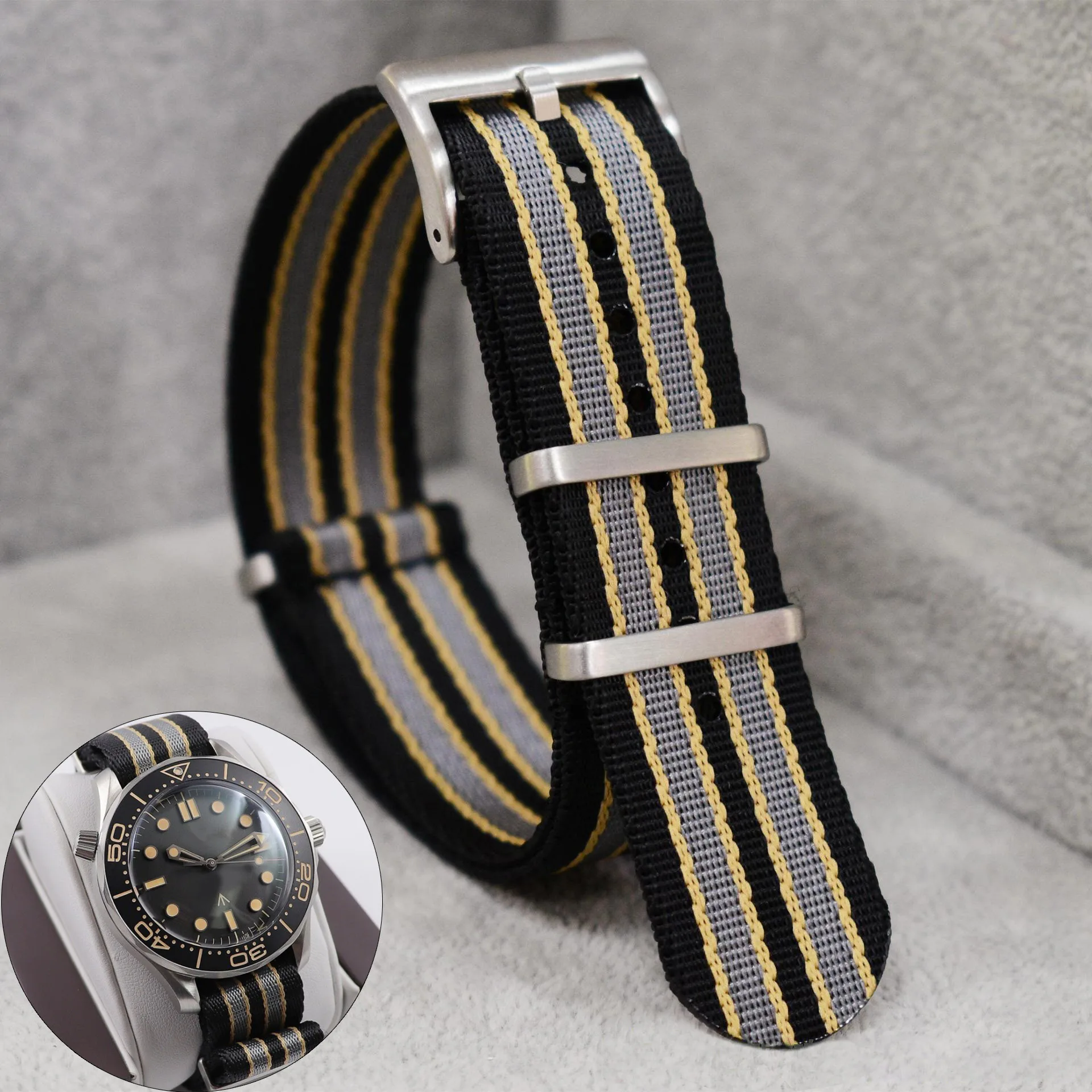 20 مللي متر حزام ساعة نيلون ل  - مراجعة Nato Strap Nylon وسعره